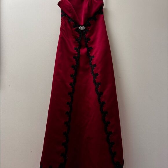 Alexia Designs Red Formal Maxi Dress Size 4 - Picture 2 of 7